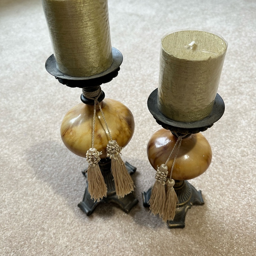 2 candles holder